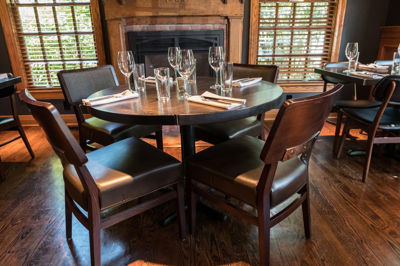 Brick Street Inn Zionsville Exterior photo